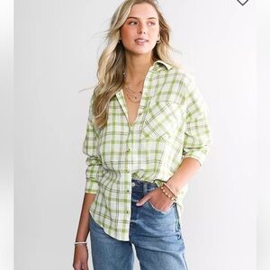 Billabong Women’s Plaid Button Down Shirt Size S Green White Long Sleeve Casual